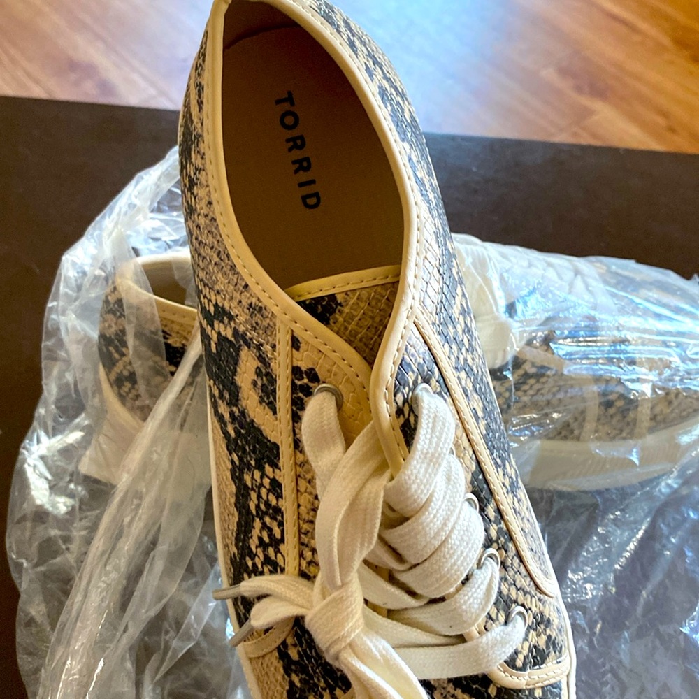 Brand new Torrid platform Sneakers